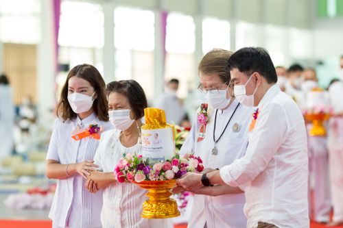 ภาพ No.39195:พิธีทอดกฐินสร้างอาคารปฏิบัติธรรม สถาบันธรรมชัย 