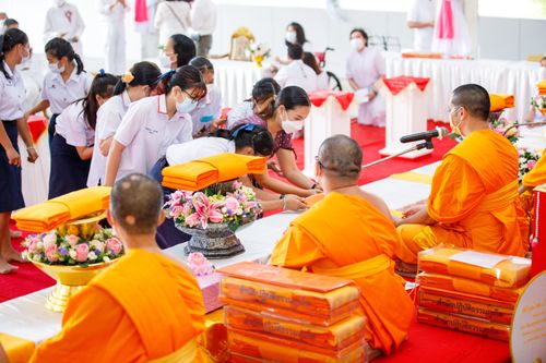 ภาพ No.39081:พิธีทอดกฐิน บูชาธรรมพระมงคลเทพมุนี(สด จนทฺสโร) ศูนย์ปฏิบัติธรรมภูเก็ต 