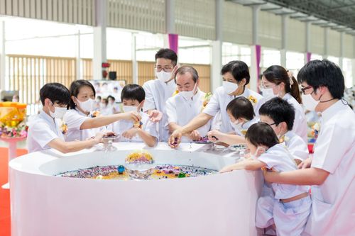 ภาพ No.39205:พิธีทอดกฐินสร้างอาคารปฏิบัติธรรม สถาบันธรรมชัย 