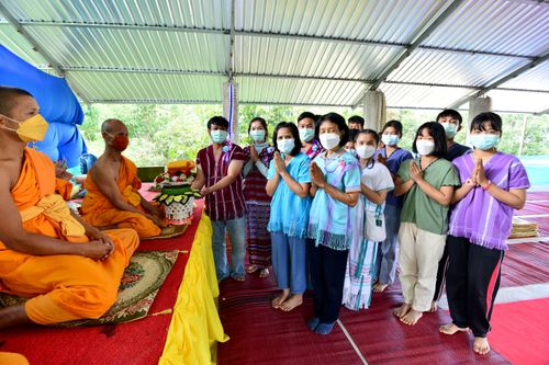 ภาพ No.39247:พิธีทอดกฐินเพื่อสร้างอาคารปฏิบัติธรรม สถานปฏิบัติธรรมฟ้าริมเงา