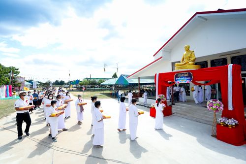 ภาพ No.39254:พิธีทอดกฐินสามัคคีสร้างทุกสิ่ง ณ ธุดงคสถานแก้วโนนแดง