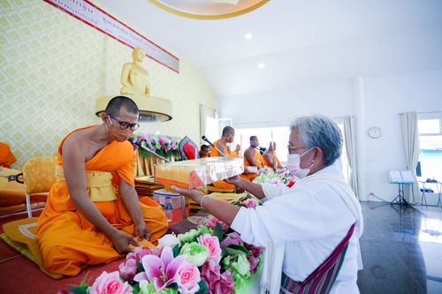 ภาพ No.39260:พิธีทอดกฐินสามัคคีสร้างทุกสิ่ง ณ ธุดงคสถานแก้วโนนแดง