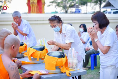 ภาพ No.285179:วันเสาร์ที่ 6 ธันวาคม พ.ศ.2568  พิธีอุปสมบทธรรมทายาท โครงการบรรพชาอุปสมบทหมู่  รุ่นบูชาธรรมมหาปูชนียาจารย์ ประจำปี 2568 ศูนย์ปฏิบัติธรรมและศูนย์อบรมเยาวชนเพชรบุรี อ.ท่ายาง จ.เพชรบุรี ณ วัดศีลคุณาราม อ.เขาย้อย เพชรบุรี