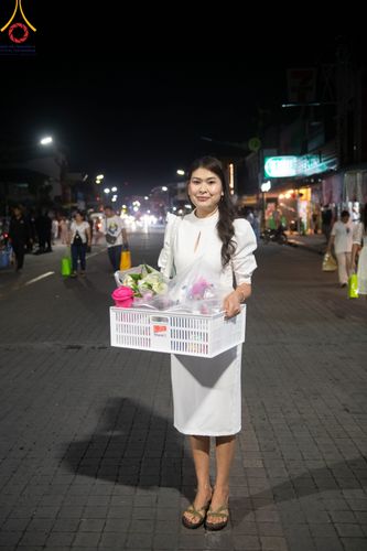 ภาพ No.311158:วันเสาร์ที่ 28 กุมภาพันธ์ พ.ศ. 2569 พิธีตักบาตรพระมหากุศล 11,250 รูป เฉลิมฉลอง 1,250 ปีศรีธรรมราชเจดีย์ สู่มรดกโลก ณ ถนนราชดำเนิน บริเวณหน้าวัดพระมหาธาตุวรมหาวิหาร อ.เมือง จ.นครศรีธรรมราช