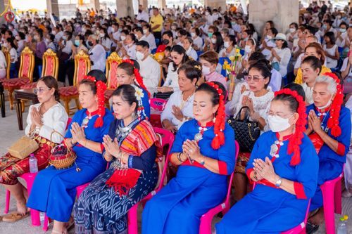 ภาพ No.79500:พิธีเททองหล่อพระประธาน ประจำอุโบสถวัดสายสุวพรรณ ณ มณฑลพิธีฯ ธรรมอุทยาน สัตตมหาสถาน หน้าอุโบสถวัดสายสุวพรรณ ต.คลองสี่ อ.คลองหลวง จ.ปทุมธานี วันเสาร์ที่ 1 เมษายน พ.ศ. 2566