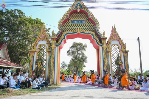 ภาพ No.299368:วันที่ 18 มกราคม พ.ศ. 2569 พิธีต้อนรับพระธรรมยาตรา ณ อนุสรณ์สถานลำดับที่ 5 สถานที่เผยแผ่วิชชาธรรมกายครั้งแรก อนุสรณ์สถานบางปลา วัดบางปลา อำเภอบางเลน จังหวัดนครปฐม ในโครงการธรรมยาตรา กตัญญูบูชา มหาปูชนียาจารย์ พระมงคลเทพมุนี(สด จนฺทสโร) พระผู้ปราบมาร อนุส