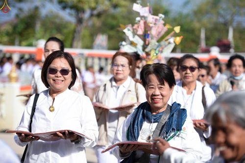 ภาพ No.293357:วันที่ 12 มกราคม พ.ศ. 2569 พิธีทอดผ้าป่าทำนุบำรุงศาสนสถาน ณ วัดผาสุการาม อ.บางเลน จ.นครปฐม ในโครงการธรรมยาตรา กตัญญูบูชา มหาปูชนียาจารย์ พระมงคลเทพมุนี(สด จนฺทสโร) พระผู้ปราบมาร อนุสรณ์สถาน 7 แห่ง ปีที่ 14