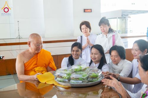 ภาพ No.307369:วันจันทร์ที่ 2  กุมภาพันธ์ พ.ศ. 2569 พิธีบุพเปตพลี ครั้งที 177 วันพระขึ้น 15 ค่ำ เดือน 3 ณ หอฉันคุณยายอาจารย์ วัดพระธรรมกาย จ.ปทุมธานี