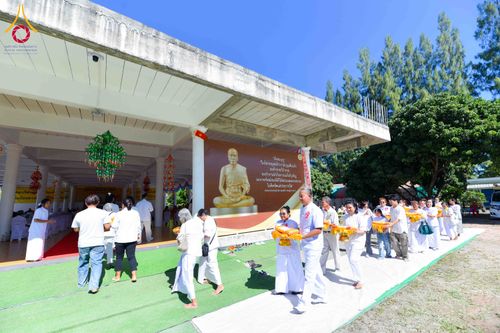 ภาพ No.313024:วันเสาร์ที่ 28 กุมภาพันธ์  พ.ศ. 2569 พิธีทอดผ้าป่าสามัคคีเพื่อสร้างอาคารที่พักสามเณร ณ ศูนย์ปฏิบัติธรรมสวนผึ้ง จ.ราชบุรี