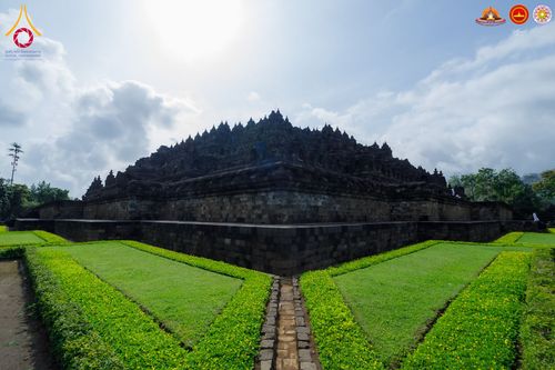 ภาพ No.280129:วันที่ 31 ธันวาคม พ.ศ. 2568 เดินธรรมยาตราที่บรมพุทธโธ อินโดนีเซีย