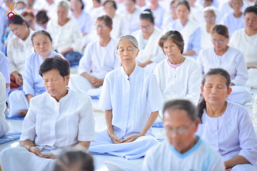 ภาพ No.327132:วันศุกร์ที่ 1 พฤษภาคม พ.ศ.2569 พิธีทอดผ้าป่า โปรยรัตนชาติ ตอกเสาเข็มมงคลต้นแรก สถาปนา “องค์พระเจดีย์เพื่อสร้างสันติภาพโลก” (แห่งแรกของภาคอีสาน) ณ ธุดงคสถานอำนาจเจริญ  อ.เมือง จ.อำนาจเจริญ