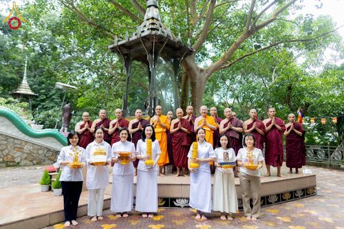 ภาพ No.344498:วันที่ 8-11 สิงหาคม พ.ศ.2569 “ประเพณีเข้าพรรษา เชื่อมพระพุทธศาสนาสองแผ่นดิน” ถวายเทียนพรรษา 9 วัด ณ นครโฮจิมินห์ สาธารณรัฐสังคมนิยมเวียดนาม