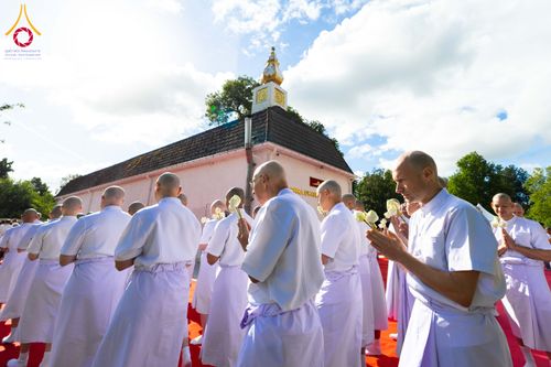 ภาพ No.336758:วันที่ 14 มิถุนายน พ.ศ. 2569 พิธีอุปสมบทธรรมทายาท นานาชาติยุโรปรุ่นที่ 11 เบลเยียม
