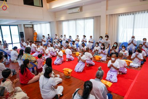 ภาพ No.45827:ประมวลภาพพิธีบรรพชา โครงการบรรพชาสามเณรฟื้นฟูพระพุทธศาสนาทั่วไทย ณ ศูนย์ปฏิบัติธรรมอุทัยแสง 