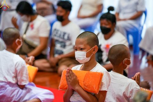 ภาพ No.45829:ประมวลภาพพิธีบรรพชา โครงการบรรพชาสามเณรฟื้นฟูพระพุทธศาสนาทั่วไทย ณ ศูนย์ปฏิบัติธรรมอุทัยแสง 