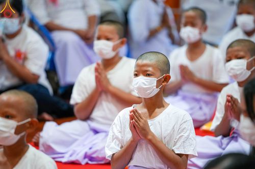 ภาพ No.45830:ประมวลภาพพิธีบรรพชา โครงการบรรพชาสามเณรฟื้นฟูพระพุทธศาสนาทั่วไทย ณ ศูนย์ปฏิบัติธรรมอุทัยแสง 