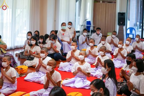 ภาพ No.45832:ประมวลภาพพิธีบรรพชา โครงการบรรพชาสามเณรฟื้นฟูพระพุทธศาสนาทั่วไทย ณ ศูนย์ปฏิบัติธรรมอุทัยแสง 