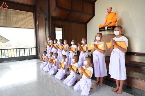ภาพ No.45836:ประมวลภาพพิธีบรรพชา โครงการบรรพชาสามเณรฟื้นฟูพระพุทธศาสนาทั่วไทย ณ ศูนย์ปฏิบัติธรรมอุทัยแสง 