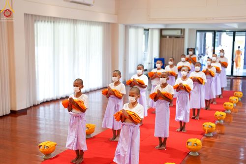 ภาพ No.45841:ประมวลภาพพิธีบรรพชา โครงการบรรพชาสามเณรฟื้นฟูพระพุทธศาสนาทั่วไทย ณ ศูนย์ปฏิบัติธรรมอุทัยแสง 