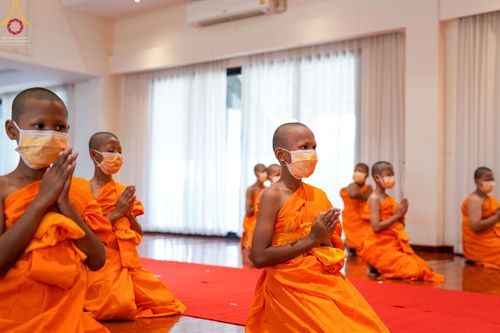 ภาพ No.45861:ประมวลภาพพิธีบรรพชา โครงการบรรพชาสามเณรฟื้นฟูพระพุทธศาสนาทั่วไทย ณ ศูนย์ปฏิบัติธรรมอุทัยแสง 