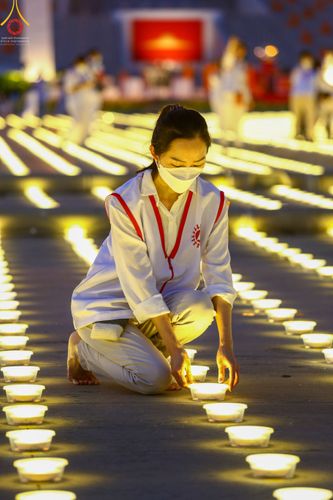 ภาพ No.45066:ประมวลภาพพิธีจุดประทีป​ วันคุ้ม​ครองโลก ณ วัดพระธรรมกาย