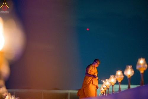 ภาพ No.45091:ประมวลภาพพิธีจุดประทีป​ วันคุ้ม​ครองโลก ณ วัดพระธรรมกาย