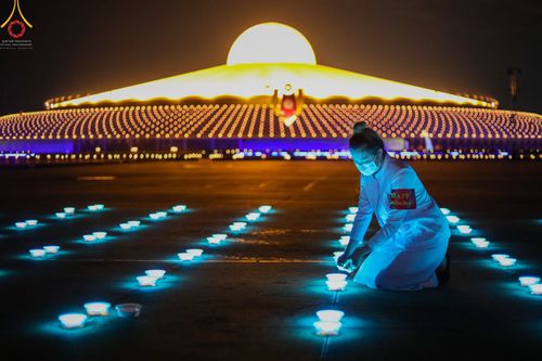 ภาพ No.45096:ประมวลภาพพิธีจุดประทีป​ วันคุ้ม​ครองโลก ณ วัดพระธรรมกาย