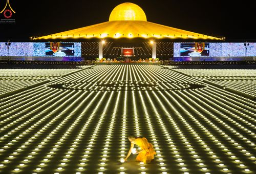 ภาพ No.45097:ประมวลภาพพิธีจุดประทีป​ วันคุ้ม​ครองโลก ณ วัดพระธรรมกาย