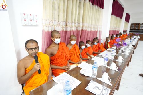 ภาพ No.45446:ประมวลภาพพิธีถวายสังฆทานช่วยเหลือคณะสงฆ์ศรีลังกา ช่วงวิกฤตเศรษฐกิจ บูชาธรรมหลวงพ่อธัมมชโย ในโอกาสวันคุ้มครองโลก พ.ศ. 2565