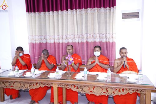 ภาพ No.45443:ประมวลภาพพิธีถวายสังฆทานช่วยเหลือคณะสงฆ์ศรีลังกา ช่วงวิกฤตเศรษฐกิจ บูชาธรรมหลวงพ่อธัมมชโย ในโอกาสวันคุ้มครองโลก พ.ศ. 2565