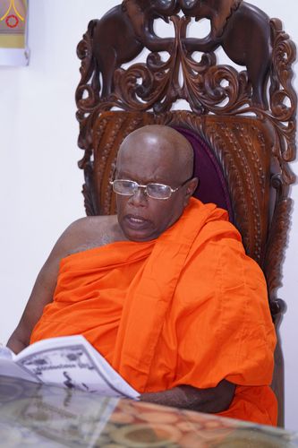 ภาพ No.45449:ประมวลภาพพิธีถวายสังฆทานช่วยเหลือคณะสงฆ์ศรีลังกา ช่วงวิกฤตเศรษฐกิจ บูชาธรรมหลวงพ่อธัมมชโย ในโอกาสวันคุ้มครองโลก พ.ศ. 2565