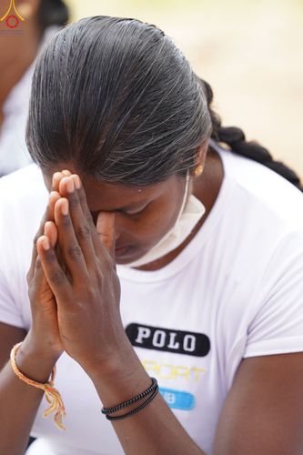 ภาพ No.45459:ประมวลภาพพิธีถวายสังฆทานช่วยเหลือคณะสงฆ์ศรีลังกา ช่วงวิกฤตเศรษฐกิจ บูชาธรรมหลวงพ่อธัมมชโย ในโอกาสวันคุ้มครองโลก พ.ศ. 2565