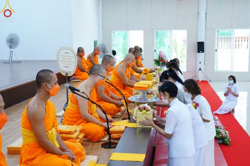 ภาพ No.50045:ประมวลภาพพิธีทอดผ้าป่าบำรุงศูนย์ฉลองครบรอบ 11 ปี ศูนย์อบรมเยาวชนนครปฐม