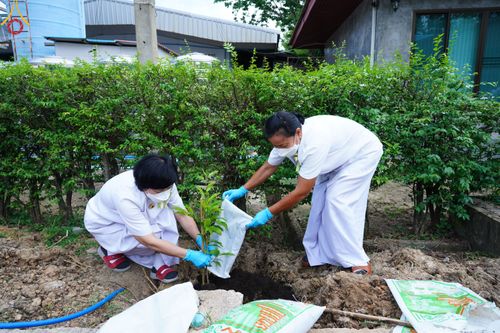 ภาพ No.50099:ประมวลภาพพิธีทอดผ้าป่าบำรุงศูนย์ฉลองครบรอบ 11 ปี ศูนย์อบรมเยาวชนนครปฐม