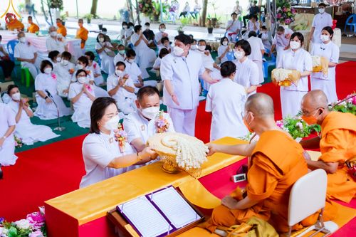 ภาพ No.50165:ประมวลภาพพิธีเจริญพระพุทธมนต์ ปีที่ 18 ณ ศูนย์อบรมเยาวชนผาสุกวนิช จ.ราชบุรี