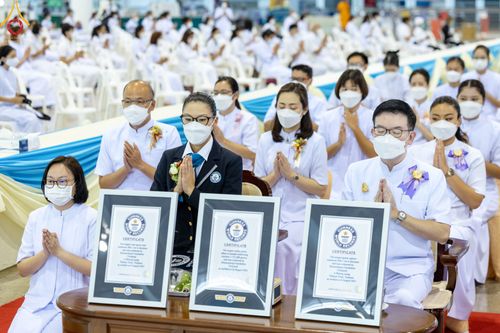 ภาพ No.50300:ประมวลภาพพิธีถวายประกาศเกียรติคุณ 3 รางวัล จาก Guinness World Records (GWR) ณ วัดพระธรรมกาย