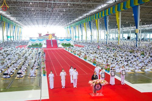 ภาพ No.50307:ประมวลภาพพิธีถวายประกาศเกียรติคุณ 3 รางวัล จาก Guinness World Records (GWR) ณ วัดพระธรรมกาย