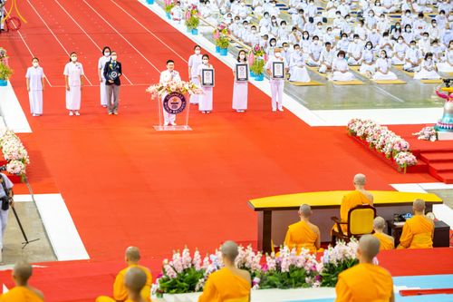 ภาพ No.50318:ประมวลภาพพิธีถวายประกาศเกียรติคุณ 3 รางวัล จาก Guinness World Records (GWR) ณ วัดพระธรรมกาย