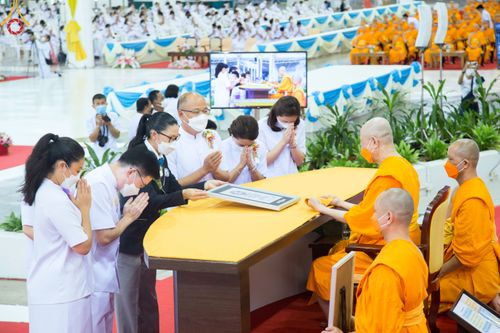 ภาพ No.50312:ประมวลภาพพิธีถวายประกาศเกียรติคุณ 3 รางวัล จาก Guinness World Records (GWR) ณ วัดพระธรรมกาย