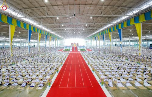 ภาพ No.50331:ประมวลภาพพิธีถวายประกาศเกียรติคุณ 3 รางวัล จาก Guinness World Records (GWR) ณ วัดพระธรรมกาย