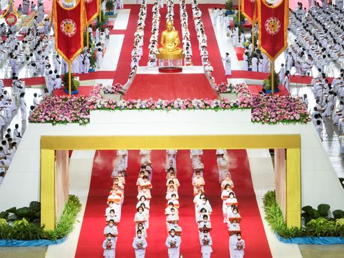 ภาพ No.50366:ประมวลภาพพิธีทอดผ้าป่าสมทบกฐิน ครั้งที่ 1 เนื่องในวันธรรมชัย พุทธศักราช 2565