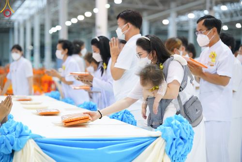 ภาพ No.50374:ประมวลภาพพิธีทอดผ้าป่าสมทบกฐิน ครั้งที่ 1 เนื่องในวันธรรมชัย พุทธศักราช 2565