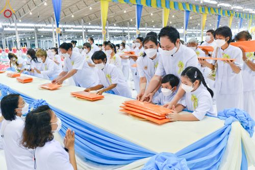 ภาพ No.50415:ประมวลภาพพิธีทอดผ้าป่าสมทบกฐิน ครั้งที่ 1 เนื่องในวันธรรมชัย พุทธศักราช 2565