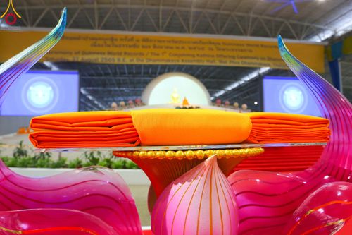 ภาพ No.50451:ประมวลภาพพิธีทอดผ้าป่าสมทบกฐิน ครั้งที่ 1 เนื่องในวันธรรมชัย พุทธศักราช 2565