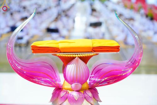 ภาพ No.50450:ประมวลภาพพิธีทอดผ้าป่าสมทบกฐิน ครั้งที่ 1 เนื่องในวันธรรมชัย พุทธศักราช 2565