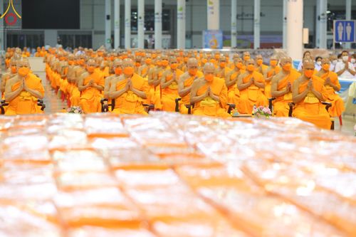 ภาพ No.50456:ประมวลภาพพิธีทอดผ้าป่าสมทบกฐิน ครั้งที่ 1 เนื่องในวันธรรมชัย พุทธศักราช 2565