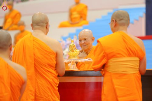 ภาพ No.50464:ประมวลภาพพิธีทอดผ้าป่าสมทบกฐิน ครั้งที่ 1 เนื่องในวันธรรมชัย พุทธศักราช 2565