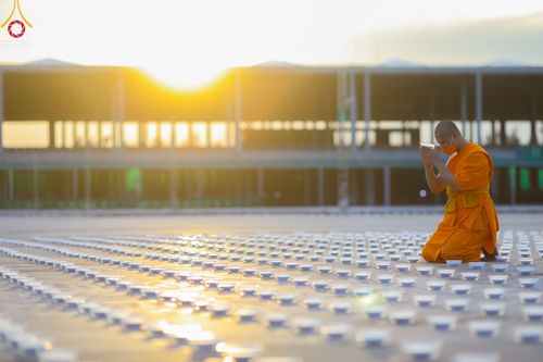 ภาพ No.50476:ประมวลภาพพิธีฉลองชัยสวดมนต์บทธัมมจักกัปปวัตนสูตร 4,654,545,454 จบ เนื่องในวันธรรมชัย