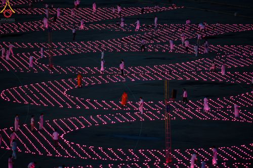 ภาพ No.50489:ประมวลภาพพิธีฉลองชัยสวดมนต์บทธัมมจักกัปปวัตนสูตร 4,654,545,454 จบ เนื่องในวันธรรมชัย