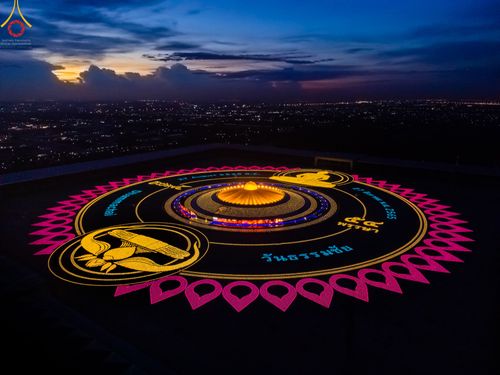 ภาพ No.50496:ประมวลภาพพิธีฉลองชัยสวดมนต์บทธัมมจักกัปปวัตนสูตร 4,654,545,454 จบ เนื่องในวันธรรมชัย